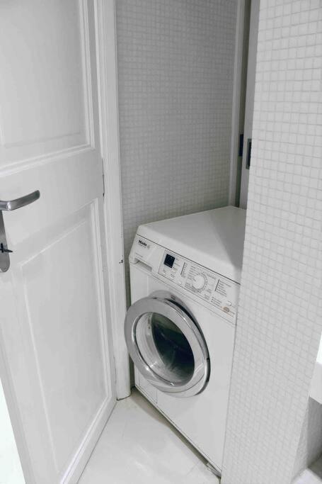 Piazza Di Spagna Home - Family Apartment Рим Экстерьер фото
