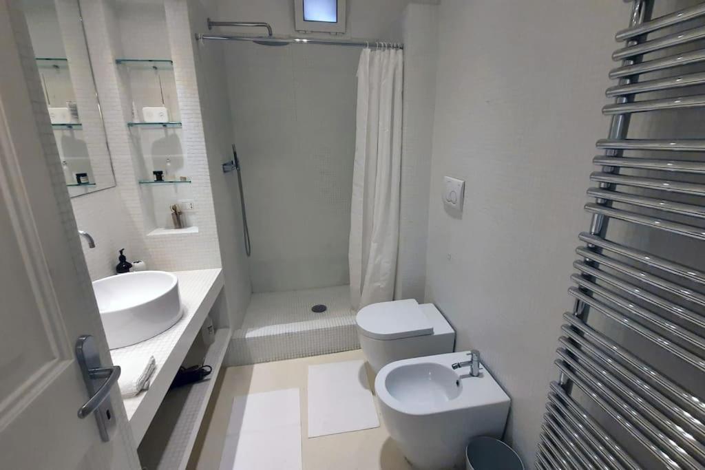 Piazza Di Spagna Home - Family Apartment Рим Экстерьер фото